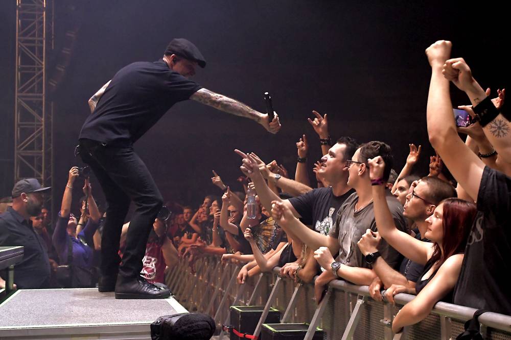 Dropkick Murphys po roce opět v Praze: Tipsport arénu rozpálili punkovou smrští