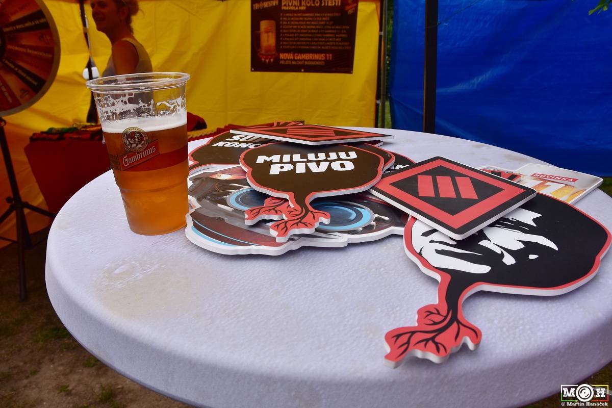 Tři sestry dodrželi tradici a opět bavili na červnovém open airu v Plzni. Hráli také Doctor P.P. nebo E!E