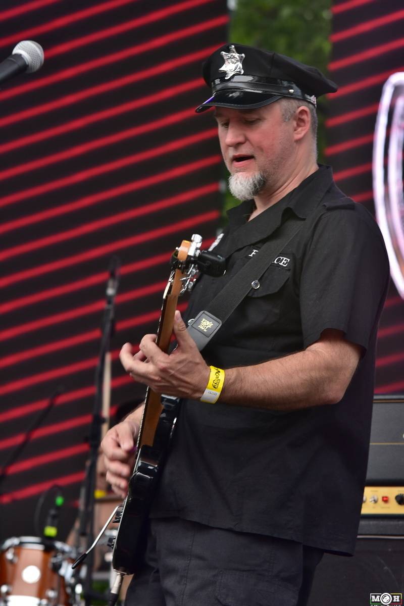 Tři sestry dodrželi tradici a opět bavili na červnovém open airu v Plzni. Hráli také Doctor P.P. nebo E!E