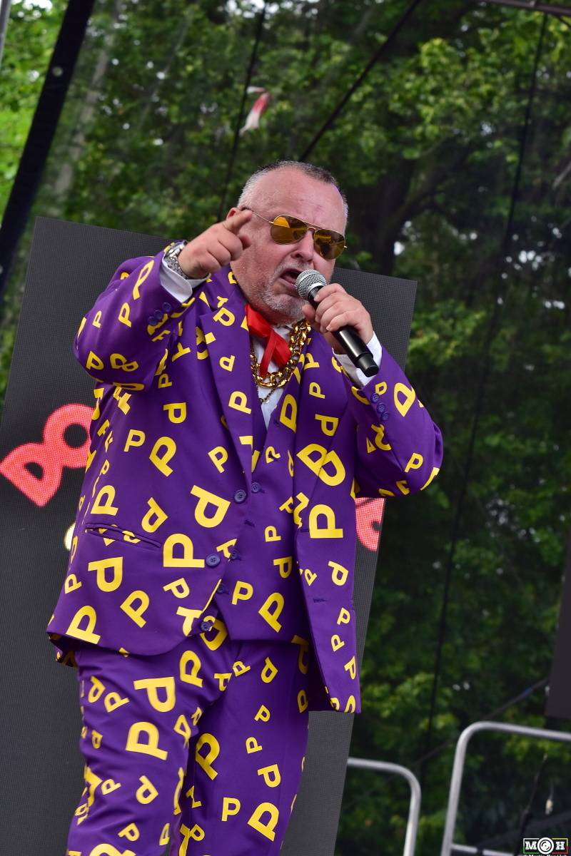 Tři sestry dodrželi tradici a opět bavili na červnovém open airu v Plzni. Hráli také Doctor P.P. nebo E!E