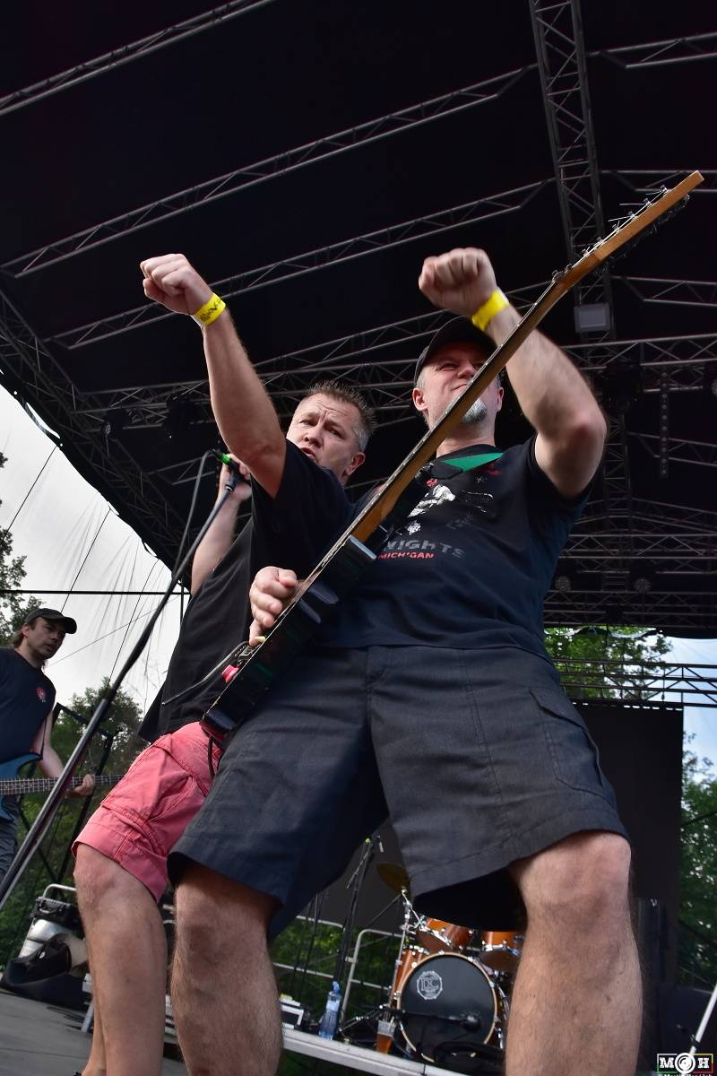 Tři sestry dodrželi tradici a opět bavili na červnovém open airu v Plzni. Hráli také Doctor P.P. nebo E!E