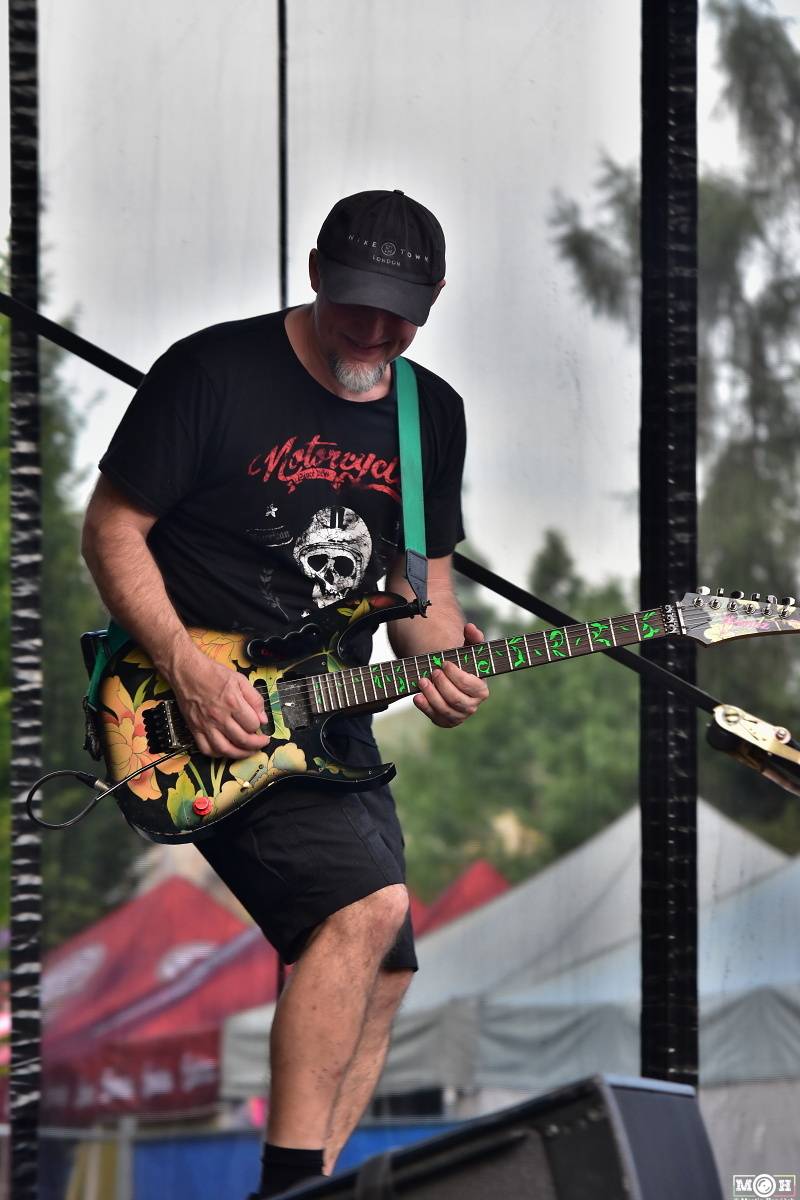 Tři sestry dodrželi tradici a opět bavili na červnovém open airu v Plzni. Hráli také Doctor P.P. nebo E!E