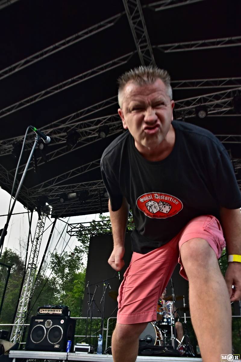 Tři sestry dodrželi tradici a opět bavili na červnovém open airu v Plzni. Hráli také Doctor P.P. nebo E!E