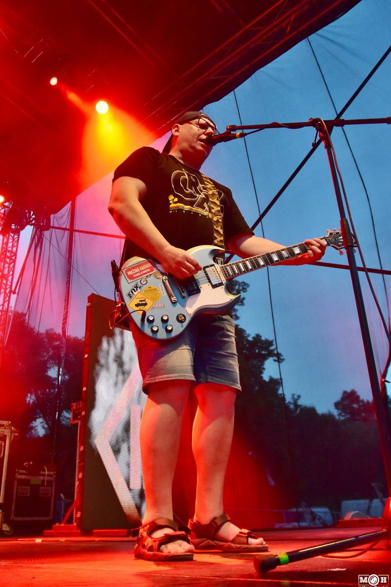 Tři sestry dodrželi tradici a opět bavili na červnovém open airu v Plzni. Hráli také Doctor P.P. nebo E!E