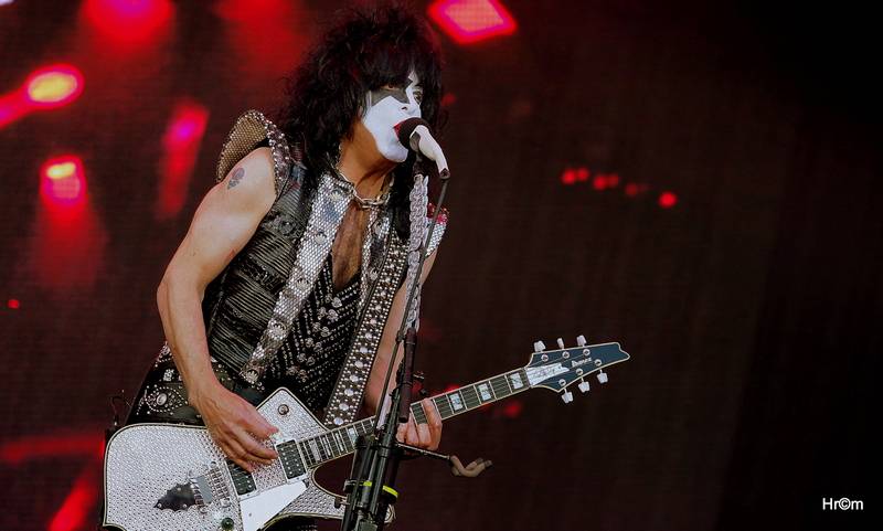 Kiss přilákali do svatostánku fotbalové Slavie pětadvacet tisíc fanoušků. Zahráli i ZZ Top a BSP