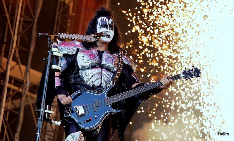 Kiss přilákali do svatostánku fotbalové Slavie pětadvacet tisíc fanoušků. Zahráli i ZZ Top a BSP