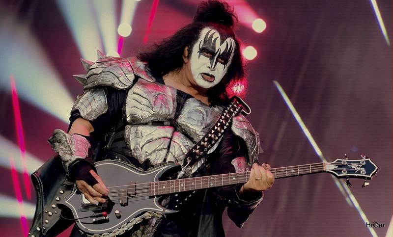 Kiss přilákali do svatostánku fotbalové Slavie pětadvacet tisíc fanoušků. Zahráli i ZZ Top a BSP