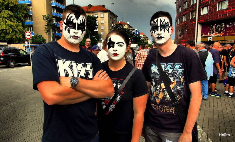 Kiss přilákali do svatostánku fotbalové Slavie pětadvacet tisíc fanoušků. Zahráli i ZZ Top a BSP