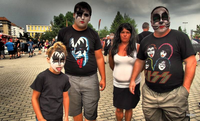 Kiss přilákali do svatostánku fotbalové Slavie pětadvacet tisíc fanoušků. Zahráli i ZZ Top a BSP