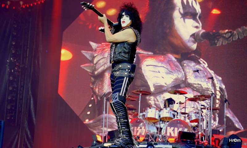 Kiss přilákali do svatostánku fotbalové Slavie pětadvacet tisíc fanoušků. Zahráli i ZZ Top a BSP