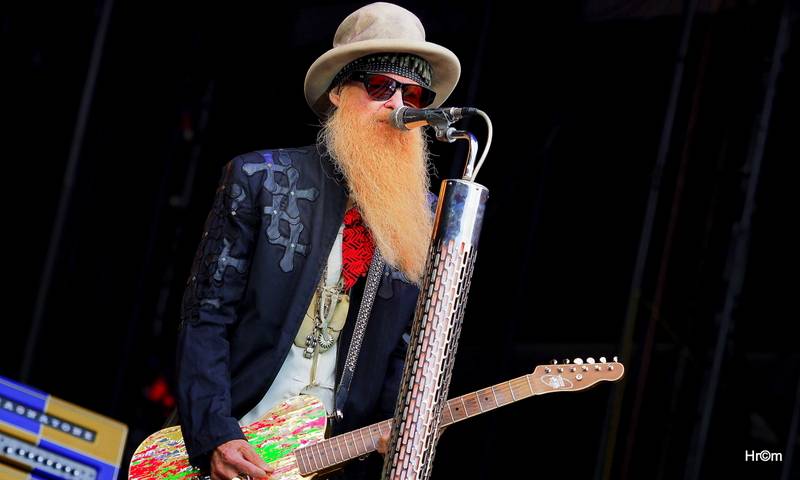 Kiss přilákali do svatostánku fotbalové Slavie pětadvacet tisíc fanoušků. Zahráli i ZZ Top a BSP