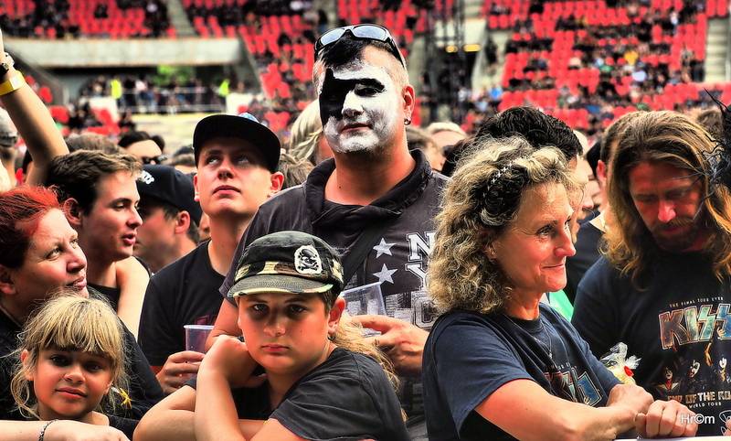 Kiss přilákali do svatostánku fotbalové Slavie pětadvacet tisíc fanoušků. Zahráli i ZZ Top a BSP