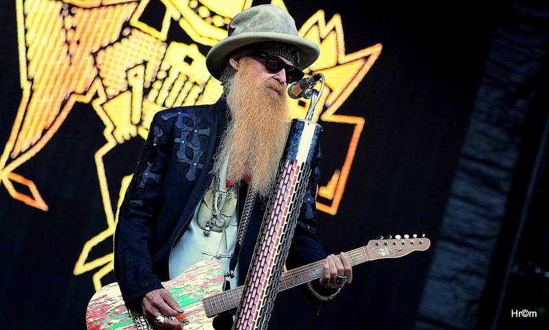 Kiss přilákali do svatostánku fotbalové Slavie pětadvacet tisíc fanoušků. Zahráli i ZZ Top a BSP