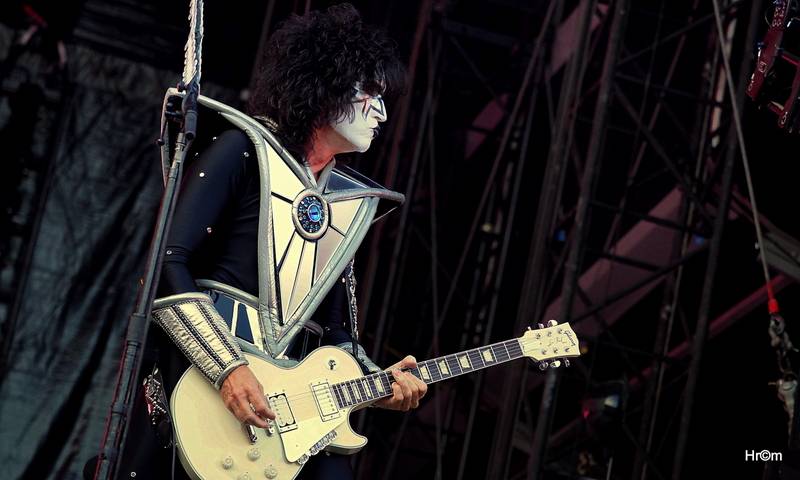 Kiss přilákali do svatostánku fotbalové Slavie pětadvacet tisíc fanoušků. Zahráli i ZZ Top a BSP