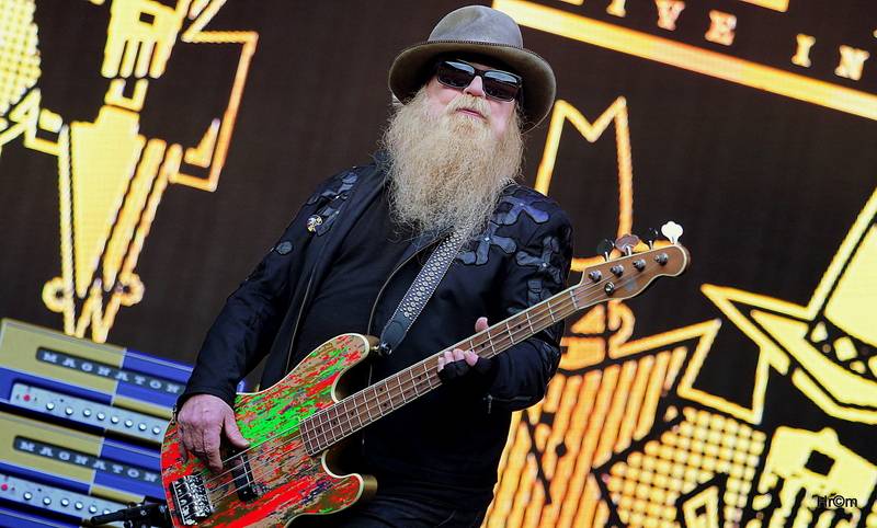 Kiss přilákali do svatostánku fotbalové Slavie pětadvacet tisíc fanoušků. Zahráli i ZZ Top a BSP