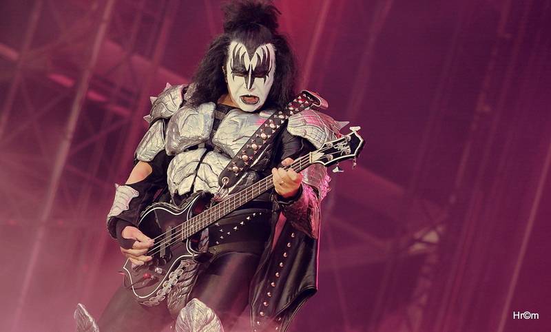 Kiss přilákali do svatostánku fotbalové Slavie pětadvacet tisíc fanoušků. Zahráli i ZZ Top a BSP