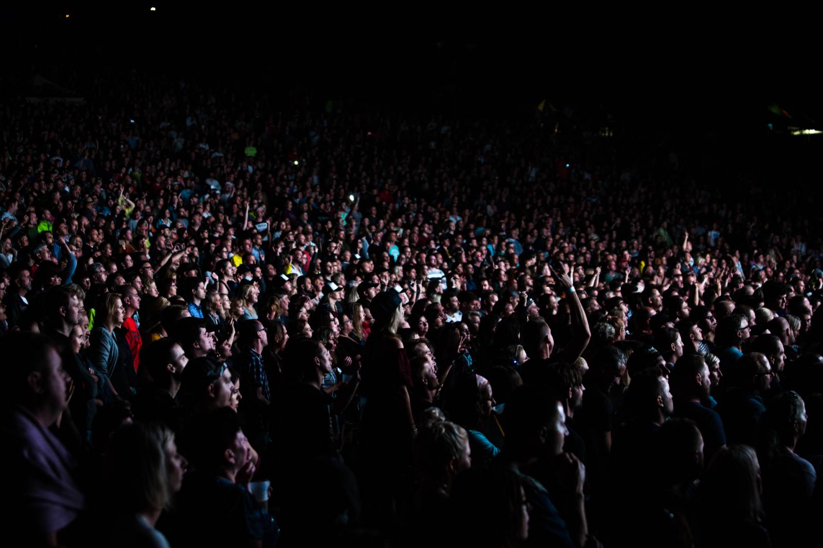 Lucii v Plzni nezastavila ani bouřka. Předskakovali CimbalBand a Plexis