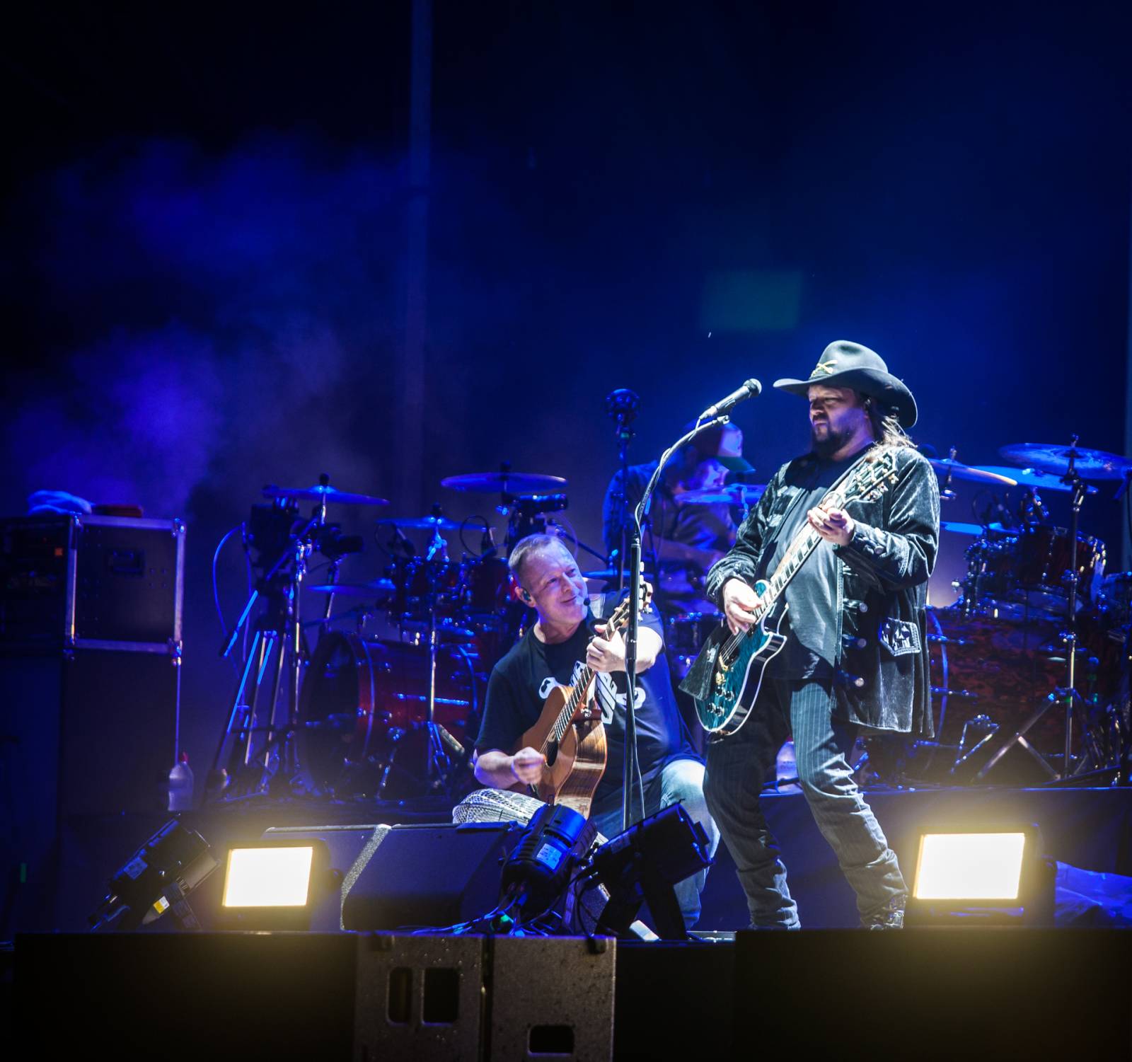 Lucii v Plzni nezastavila ani bouřka. Předskakovali CimbalBand a Plexis