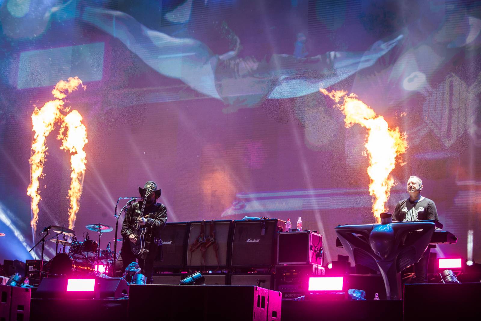 Lucii v Plzni nezastavila ani bouřka. Předskakovali CimbalBand a Plexis