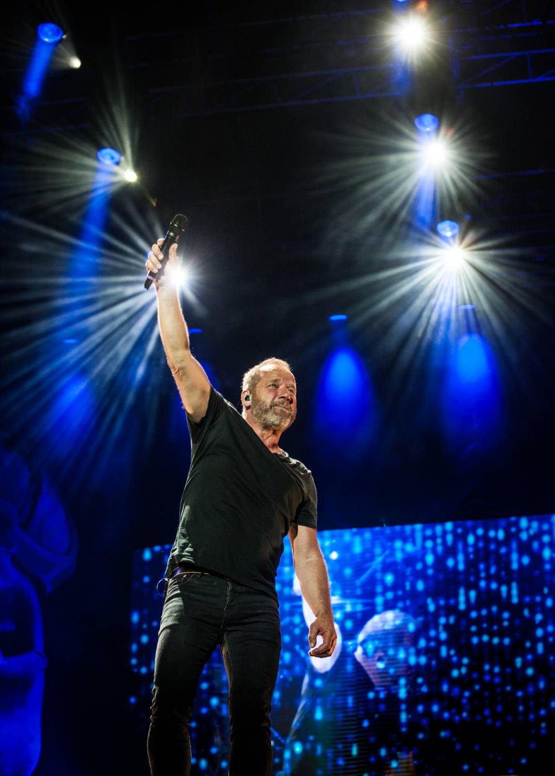 Lucii v Plzni nezastavila ani bouřka. Předskakovali CimbalBand a Plexis