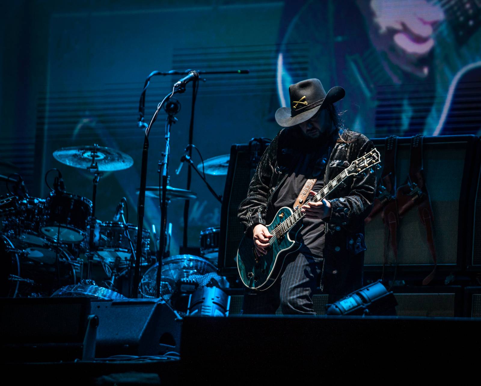 Lucii v Plzni nezastavila ani bouřka. Předskakovali CimbalBand a Plexis