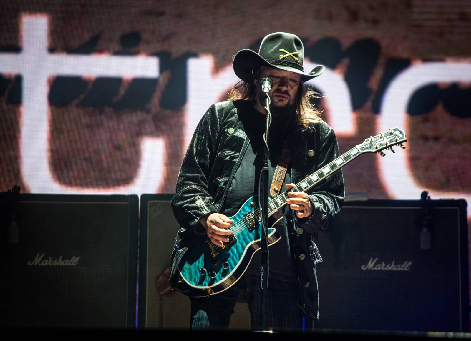 Lucii v Plzni nezastavila ani bouřka. Předskakovali CimbalBand a Plexis