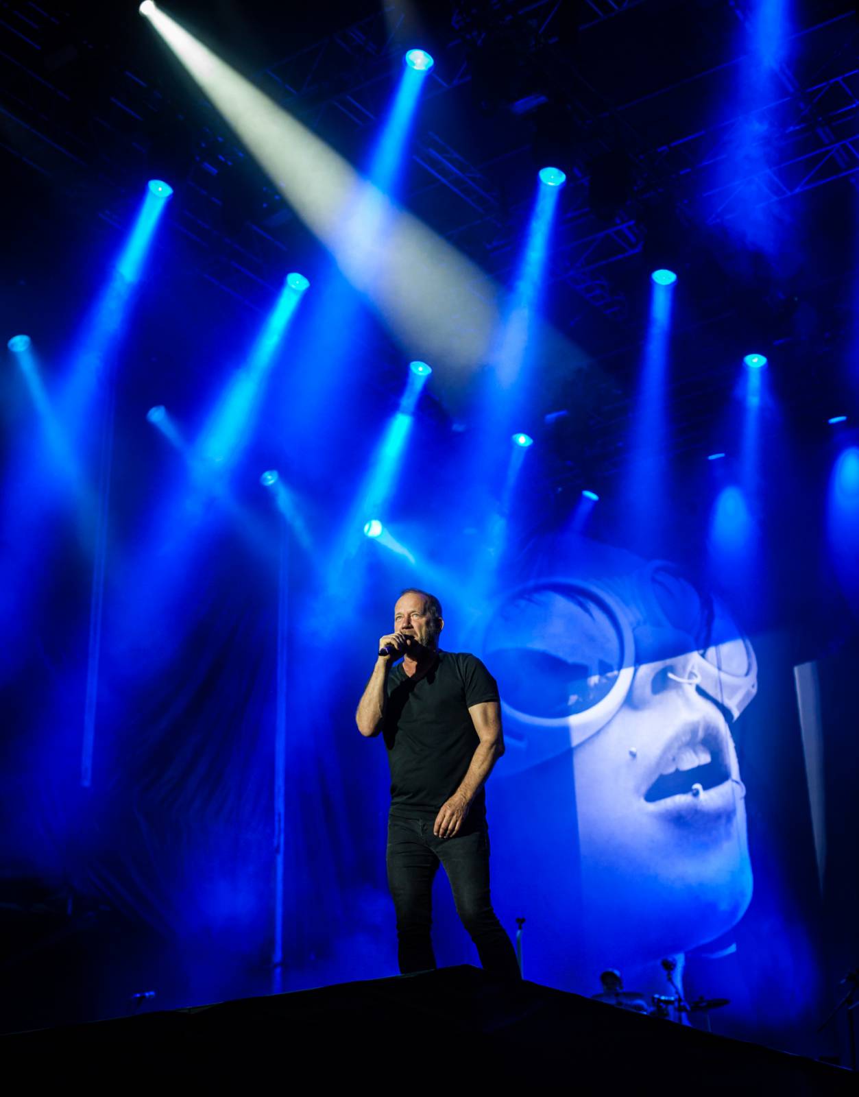 Lucii v Plzni nezastavila ani bouřka. Předskakovali CimbalBand a Plexis