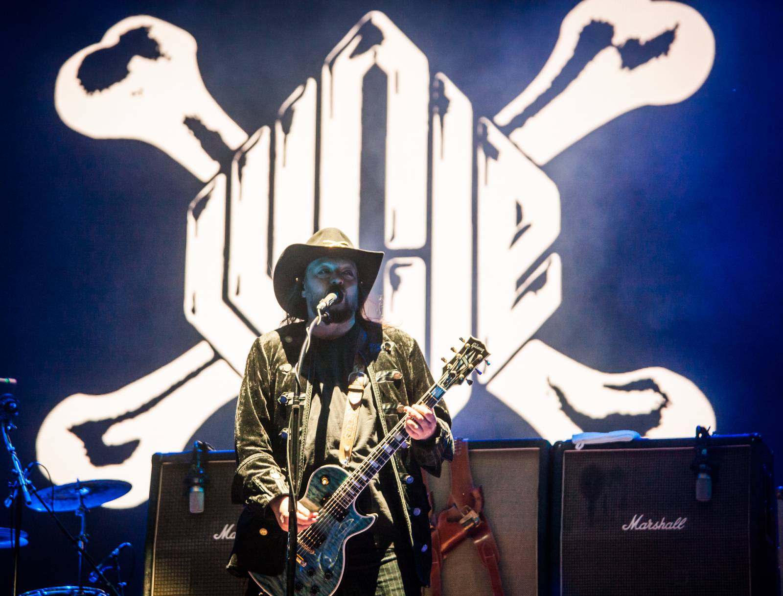 Lucii v Plzni nezastavila ani bouřka. Předskakovali CimbalBand a Plexis