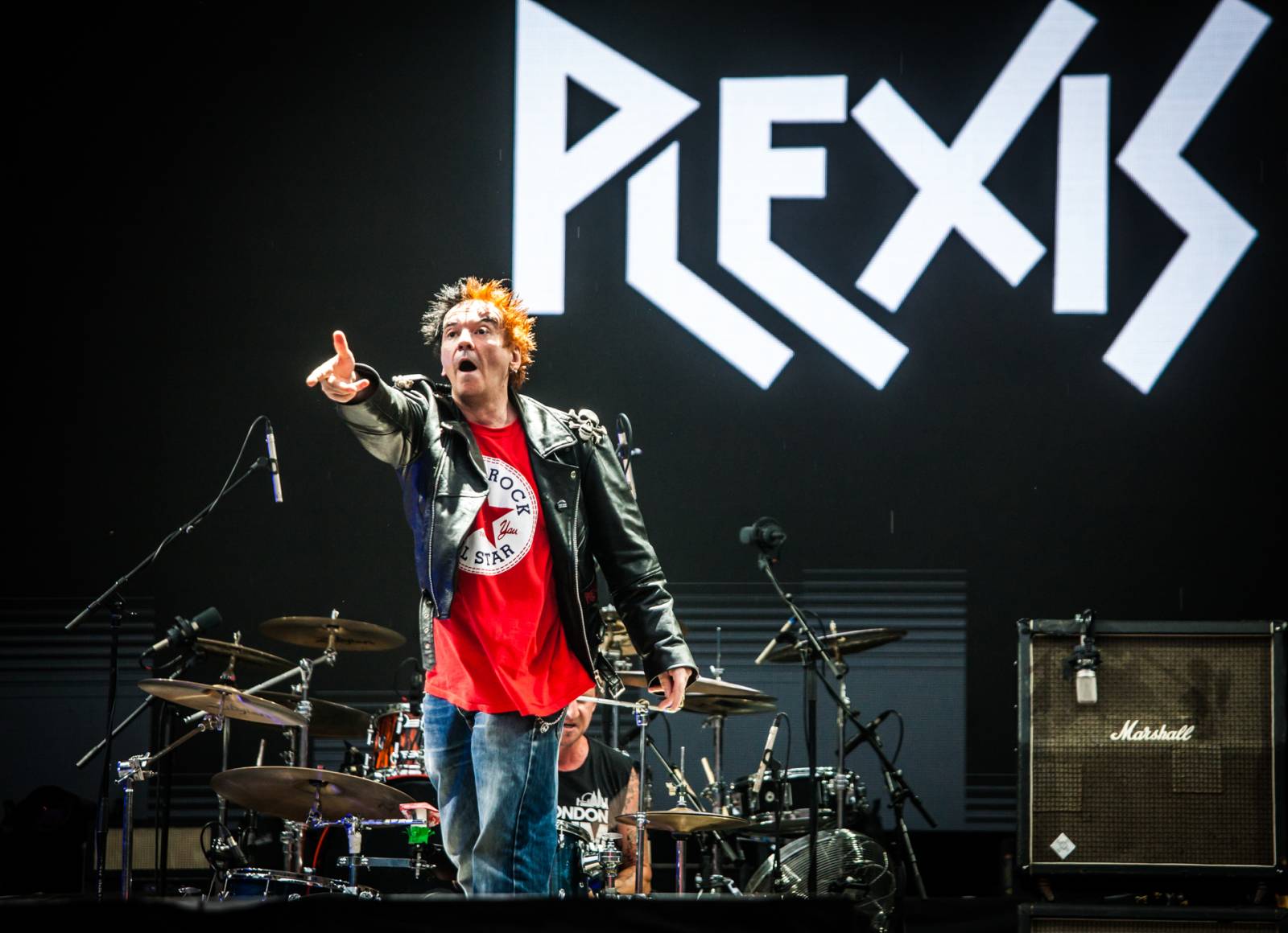 Lucii v Plzni nezastavila ani bouřka. Předskakovali CimbalBand a Plexis