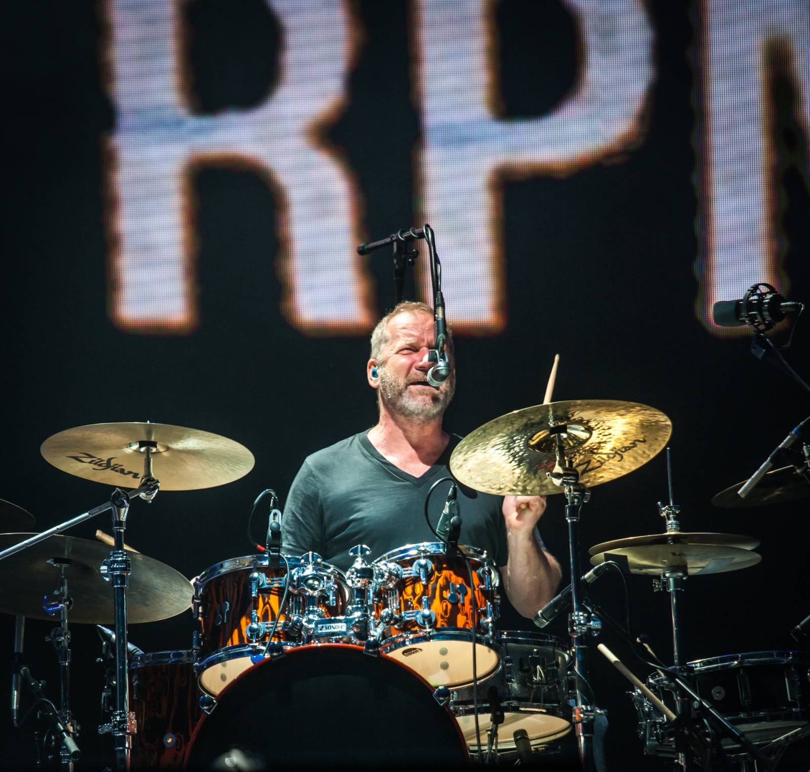 Lucii v Plzni nezastavila ani bouřka. Předskakovali CimbalBand a Plexis