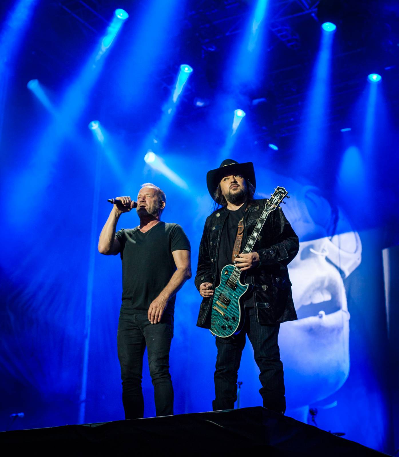 Lucii v Plzni nezastavila ani bouřka. Předskakovali CimbalBand a Plexis