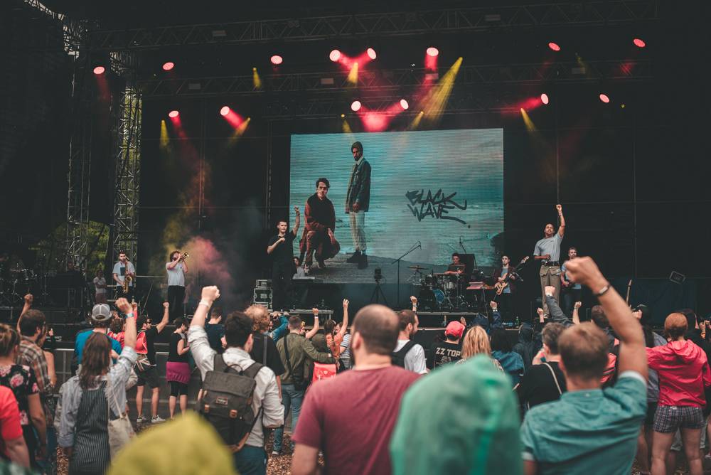 Druhý den Metronome festivalu diváky bavili Jungle, Anna Calvi i Primal Scream. Finále obstarali Kraftwerk