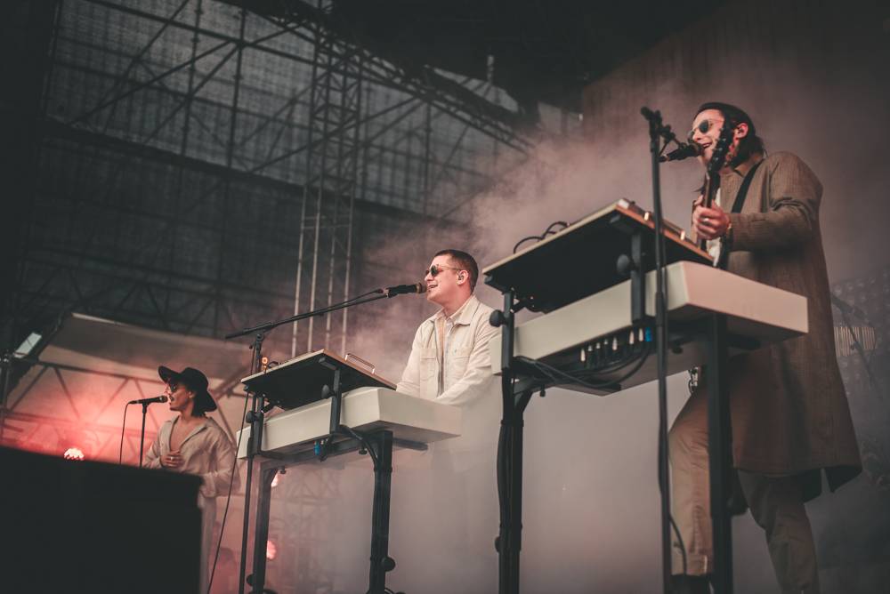 Druhý den Metronome festivalu diváky bavili Jungle, Anna Calvi i Primal Scream. Finále obstarali Kraftwerk