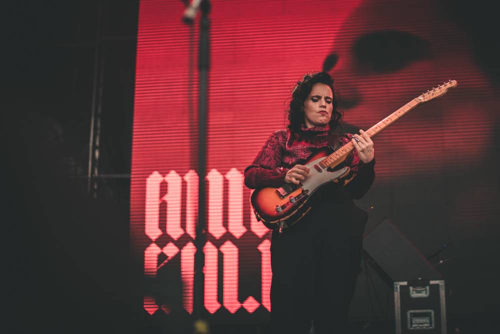 Druhý den Metronome festivalu diváky bavili Jungle, Anna Calvi i Primal Scream. Finále obstarali Kraftwerk