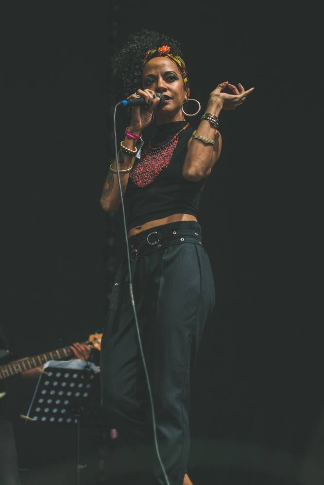 Druhý den Metronome festivalu diváky bavili Jungle, Anna Calvi i Primal Scream. Finále obstarali Kraftwerk