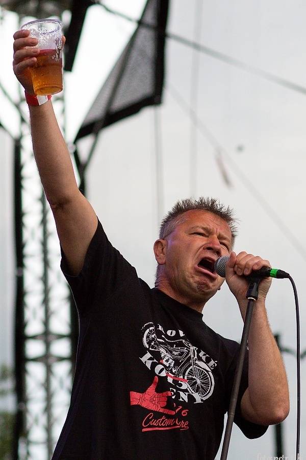 Tři sestry se v Petrovicích loučili s fotbalovou sezónou