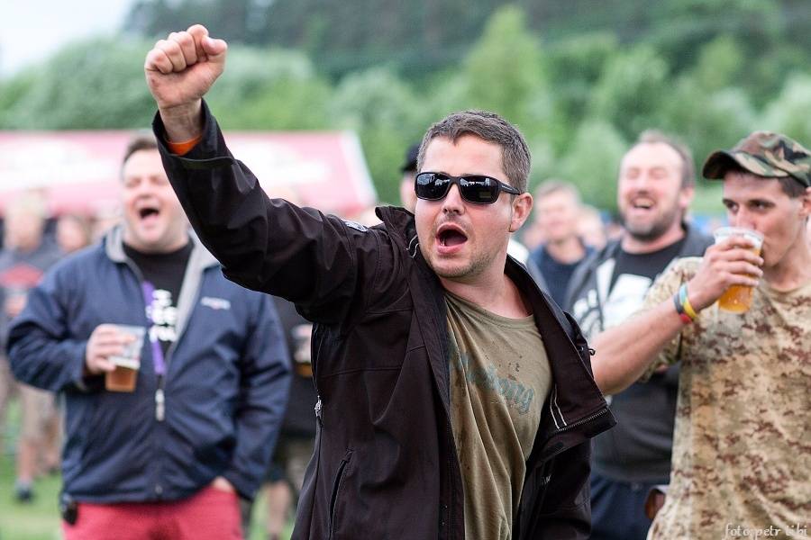 Tři sestry se v Petrovicích loučili s fotbalovou sezónou