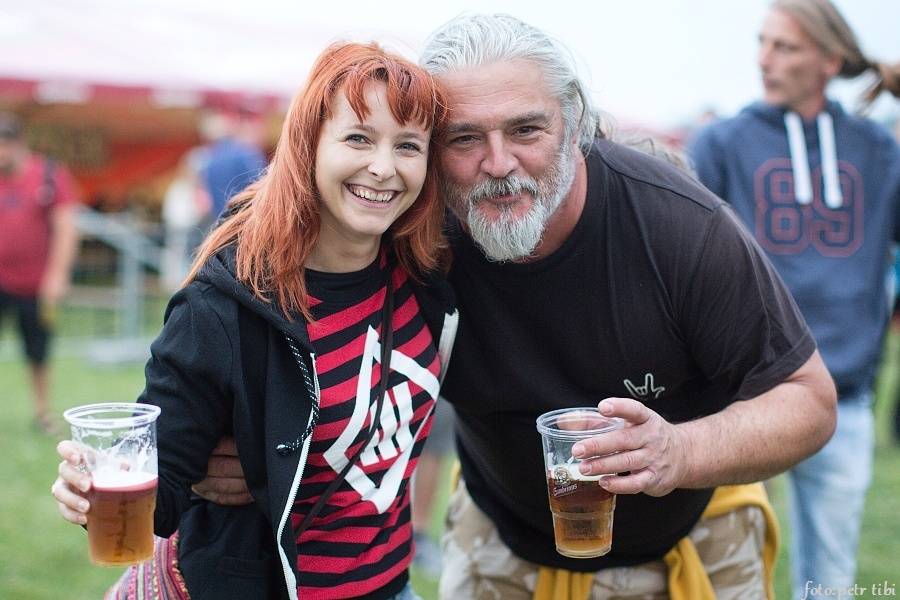 Tři sestry se v Petrovicích loučili s fotbalovou sezónou