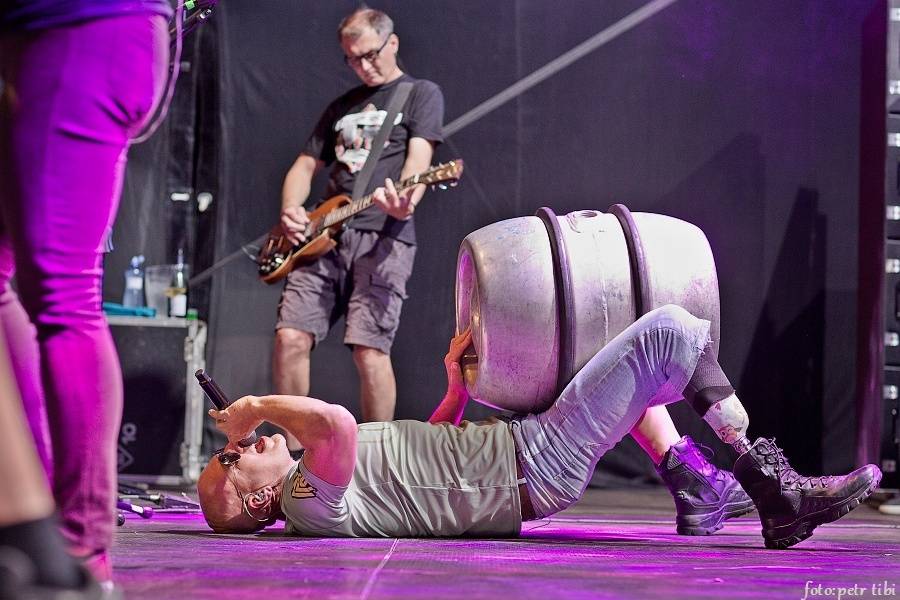 Tři sestry se v Petrovicích loučili s fotbalovou sezónou