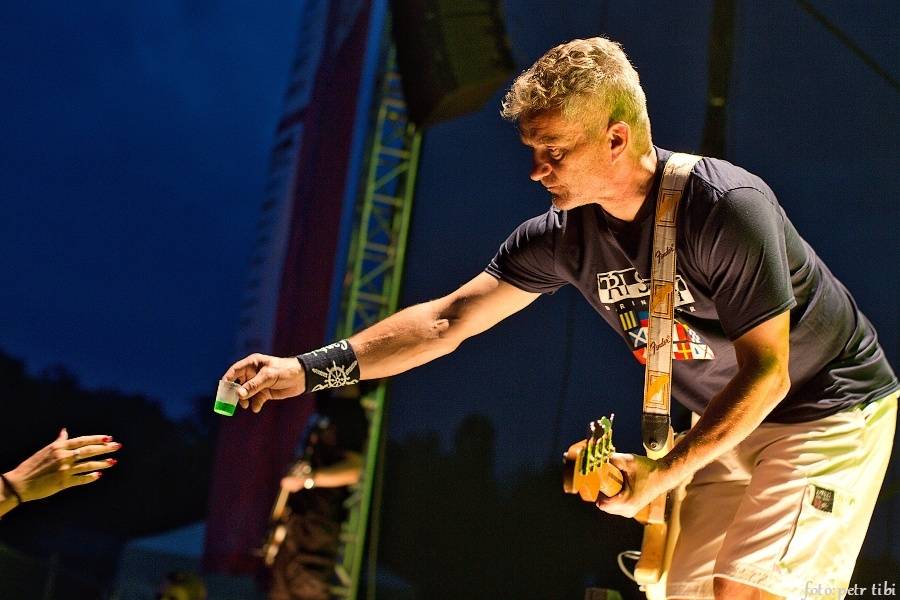 Tři sestry se v Petrovicích loučili s fotbalovou sezónou