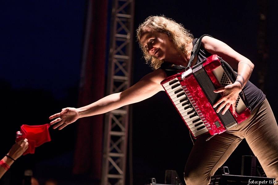 Tři sestry se v Petrovicích loučili s fotbalovou sezónou