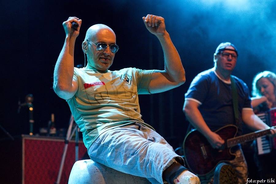 Tři sestry se v Petrovicích loučili s fotbalovou sezónou