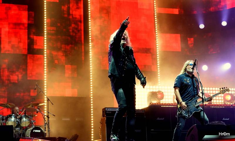 Třicet let a třicet tisíc fanoušků. Kabát slavil v Praze narozeniny ve velkém stylu