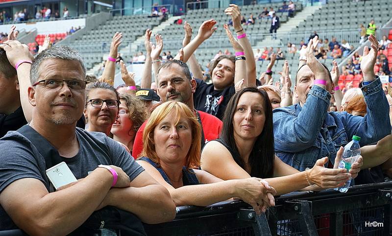 Třicet let a třicet tisíc fanoušků. Kabát slavil v Praze narozeniny ve velkém stylu