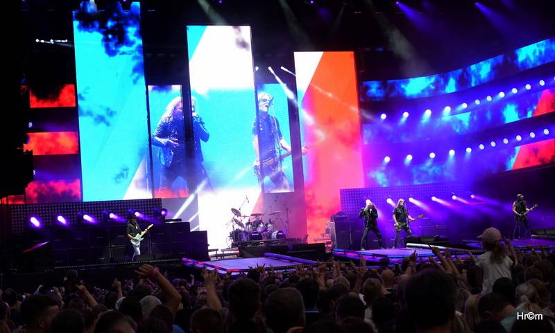 Třicet let a třicet tisíc fanoušků. Kabát slavil v Praze narozeniny ve velkém stylu