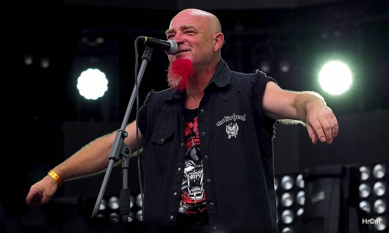 Třicet let a třicet tisíc fanoušků. Kabát slavil v Praze narozeniny ve velkém stylu