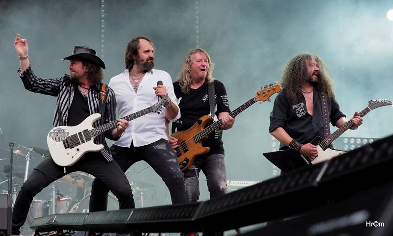 Třicet let a třicet tisíc fanoušků. Kabát slavil v Praze narozeniny ve velkém stylu