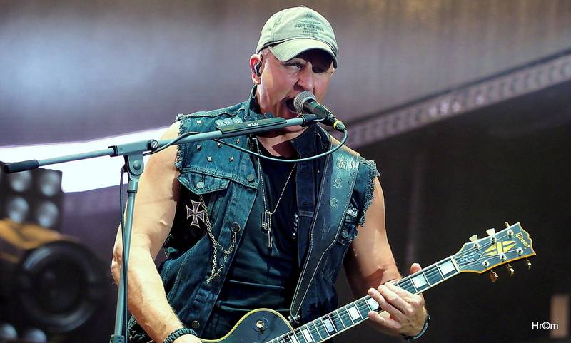 Třicet let a třicet tisíc fanoušků. Kabát slavil v Praze narozeniny ve velkém stylu