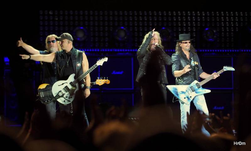 Třicet let a třicet tisíc fanoušků. Kabát slavil v Praze narozeniny ve velkém stylu