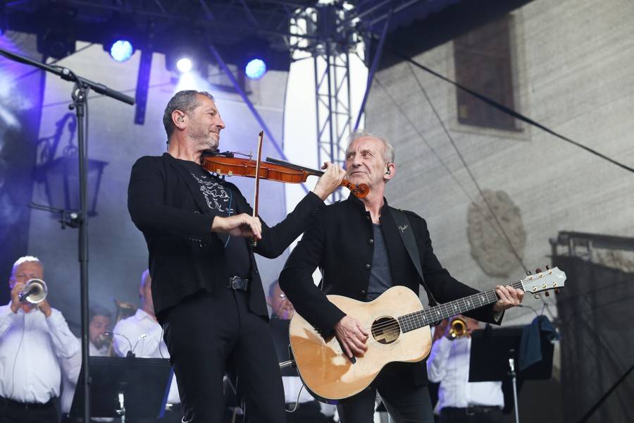 Čechomor na Špilberku podpořili Kumpánovi muzikanti